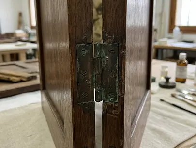 Imagen que muestra bisagra detalle